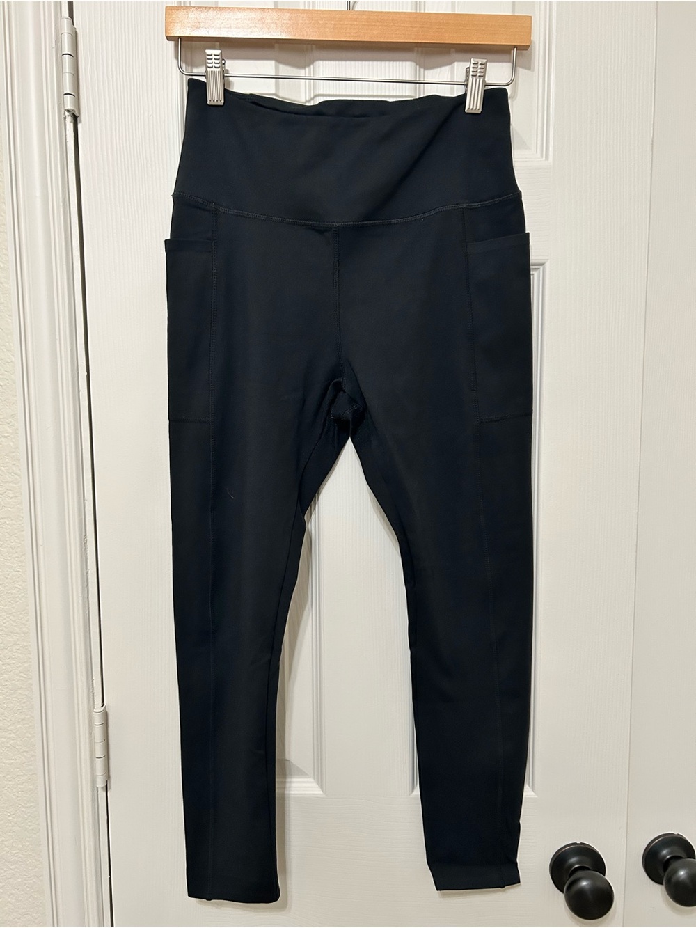 Danskin High Rise Black Brushed Legging with Side Pockets size M athleisure